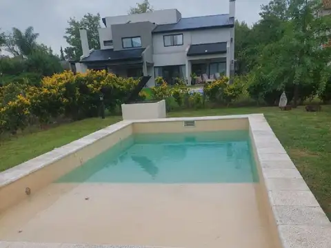 Casa en Alquiler de 3 dormitorios