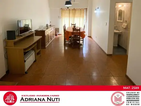 Casa 5 ambientes con 3 baños