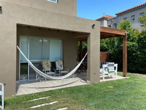 Casa en Venta al Oeste