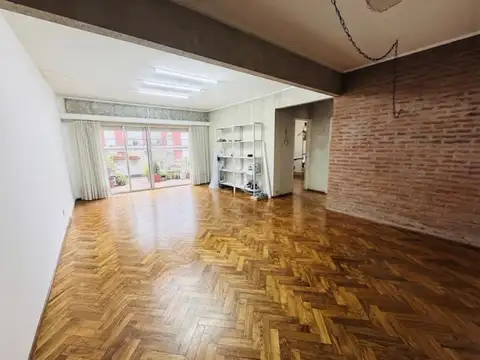 Departamento de 6 ambientes en venta Banfield