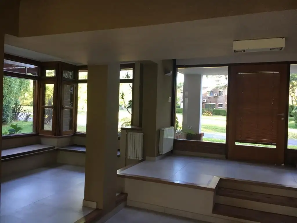 Casa en Venta - 3 dormitorios - Consultar precio