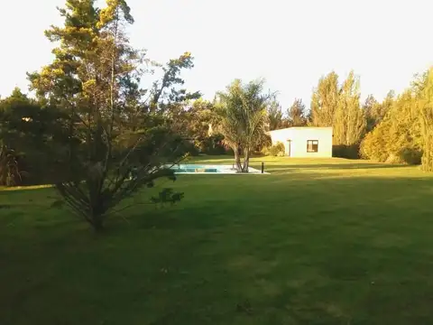 Casa en Alquiler con 1 cochera