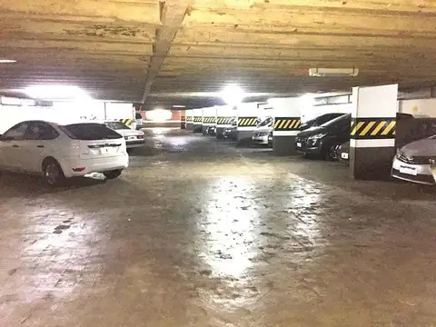 Av Santa Fe y Laprida - Cocheras Fijas Cuebiertas - Barrio N