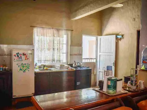 Casa 5 ambientes con 2 baños
