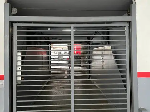 ALQUILER COCHERA EN CAÑITAS