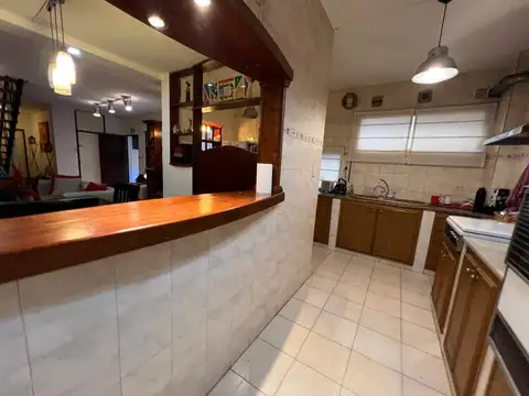 Departamento 5 ambientes con 2 baños