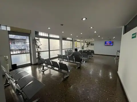 venta Oficina Comercial Floresta - Esquina Primer Piso 660 m²