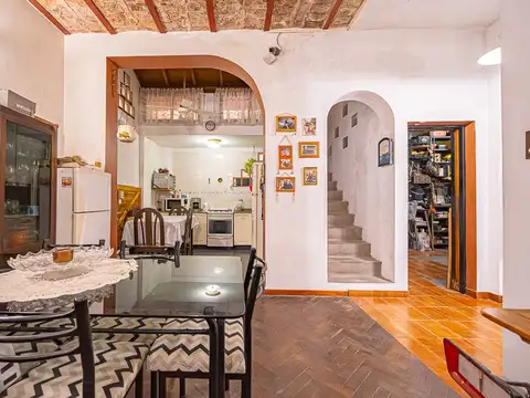 Depto Tipo Casa 5 ambientes con 2 baños