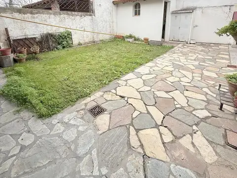 Terreno apto comercio y oficinas  frente al Sanatorio La Trinidad