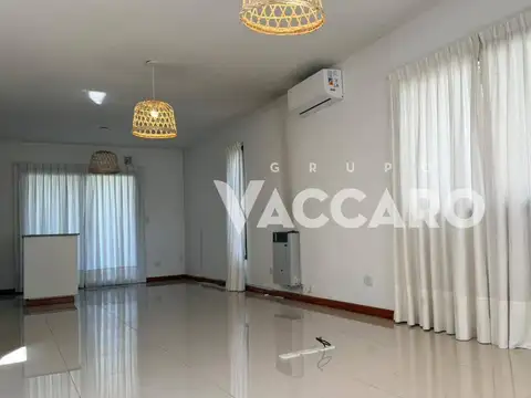 Casa 3 ambientes con 3 baños