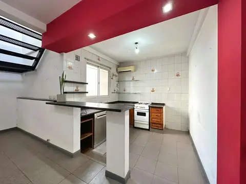 Depto Tipo Casa en Alquiler en Villa Ballester, $ 800.000