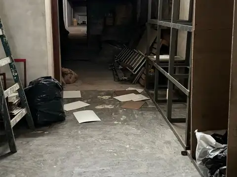 Galpon en Venta en Bernal Oeste, USD 38.000