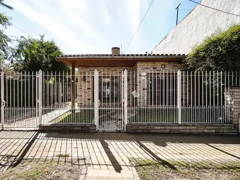 Casa en Venta con 4 cocheras