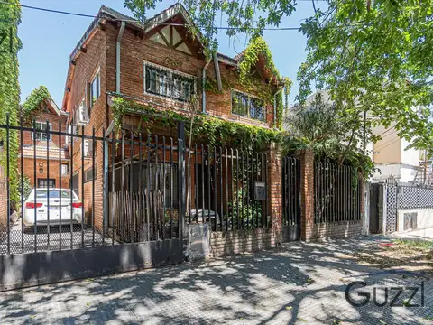 Venta importante casa de categoría sobre lote de 10 x 43,7 m² - Villa Adelina