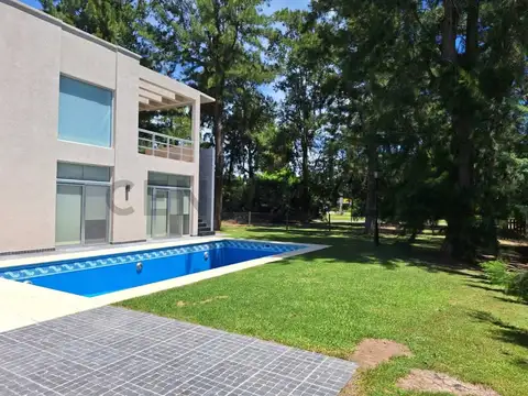 Casa en Alquiler de 5 dormitorios