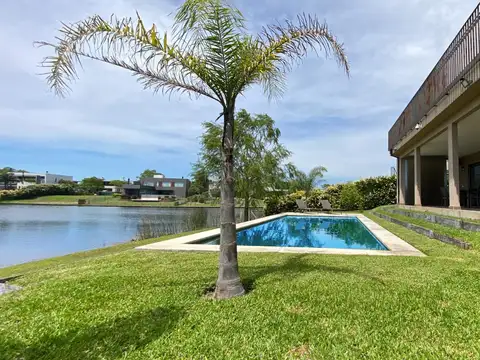 VENTA CASA A LA LAGUNA 3 AMBIENTES CON DEP. BARRIO CEIBOS PUERTOS DEL LAGO ESCOBAR