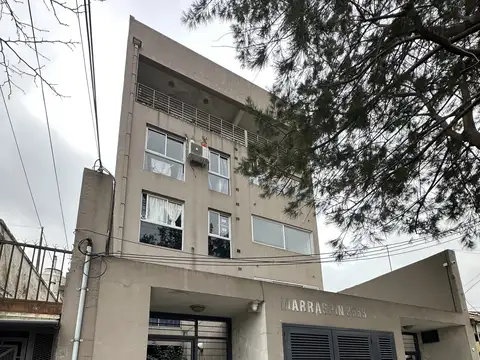 Depto 2 ambientes con balcón en ALQUILER en Remedios de Escalada - Marraspin al 3500
