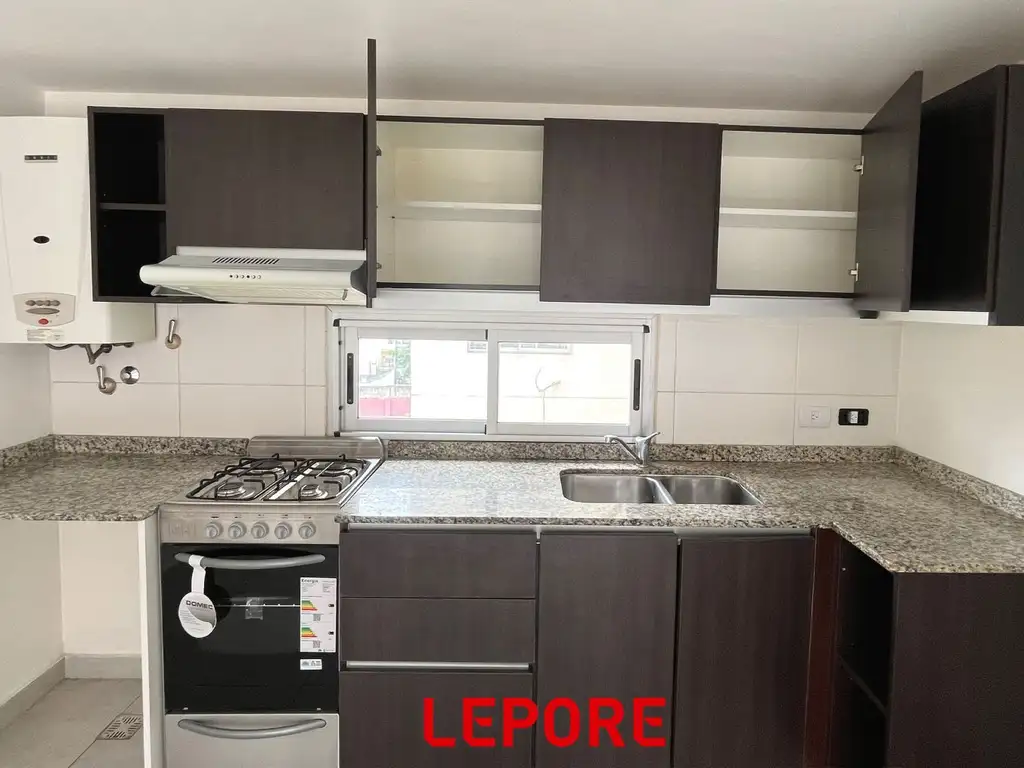 AGRELO 4300, Piso 5
