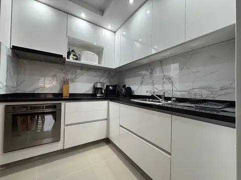 Dpto 3 ambientes en venta en Escobar con balcón