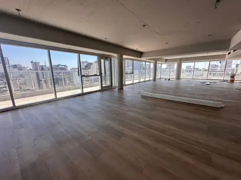 Oficina Monoambiente con 4 baños