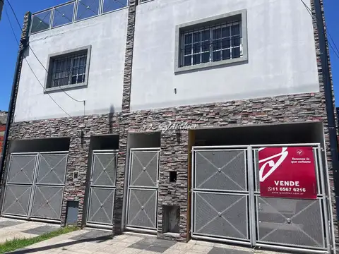 Dúplex en venta c/ cochera en Campana