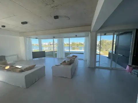 Casa  en Venta 3 dorm. en El Cantón, Escobar, G.B.A. Zona Norte