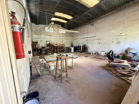 Galpon en Venta 8  mts Frente