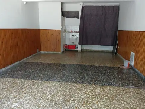 Casa en Venta con 4 cocheras