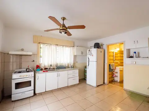 Casa 4 ambientes con 1 baño