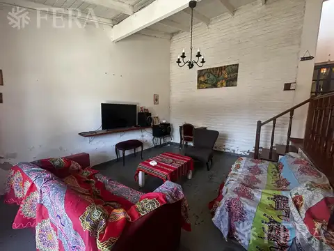 Casa 4 ambientes con 2 baños