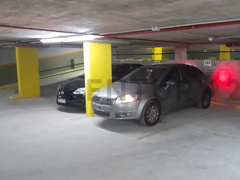 Cochera en venta en Caballito