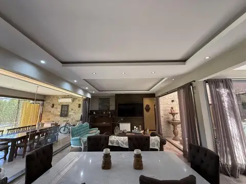 Casa 6 ambientes con 3 baños