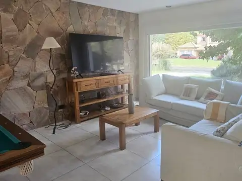 Casa en Venta en La Herradura, USD 450.000