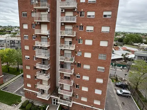 ALQUILER | AMPLIO DEPARTAMENTO 3 AMBIENTES CON COCHERA