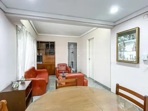 Depto Tipo Casa 3 ambientes con 2 baños