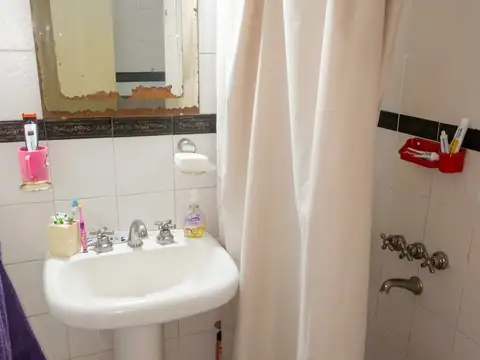 Departamento de 2 Ambientes en Alquiler – Flores