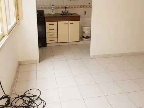 Departamento de 2 Ambientes en Alquiler – Flores