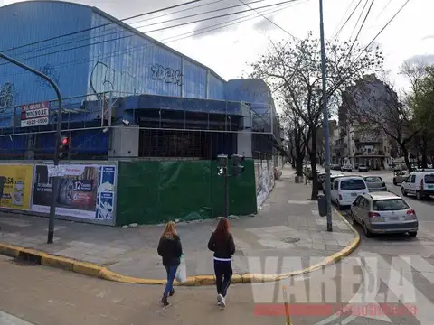 AV . JUAN BAUTISTA ALBERDI  3800 Deposito - Galpon - Local