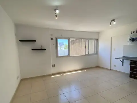 Departamento monoambiente en ALQUILER a MTS. de la estación de El Palomar