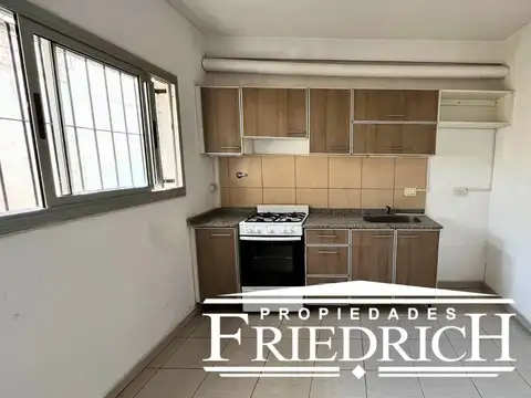 Casa 2 ambientes con 2 baños