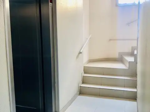 Nuestra Señora Del Buen Viaje 1000, Piso 5