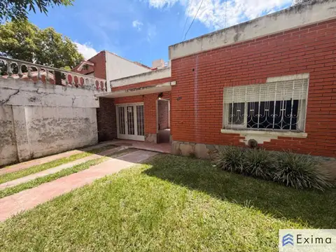 Casa en venta c/ cochera en Alberdi