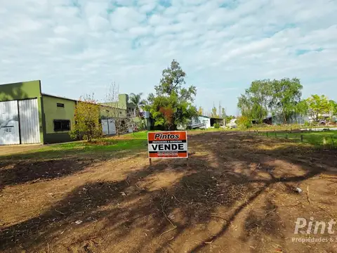 Terreno sobre Acceso Dr. Bastián a pocas cuadras de Autovía. SAN JOSE.