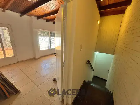 Depto Tipo Casa en Venta con 1 cocheras