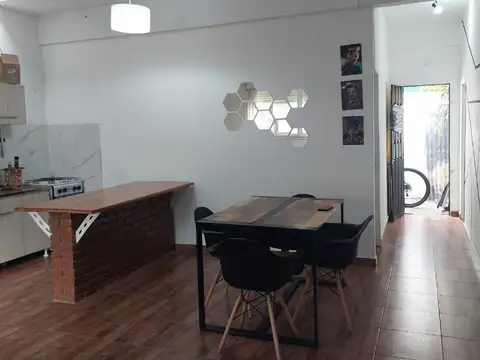 Depto Tipo Casa 2 ambientes con 1 baño