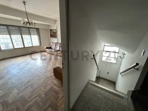 Depto Tipo Casa en Venta de 4 ambientes