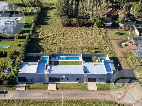Gran oportunidad de Inversión - Tres Casas con Piscina en Venta - Alta Rentabilidad