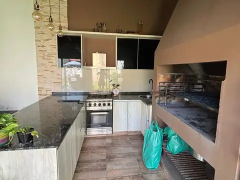 Casa en Venta en Villa Ballester, USD 265.000