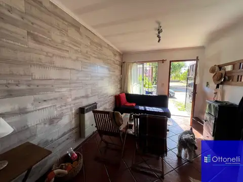 Casa 3 ambientes con 2 baños