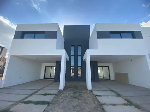 VENTA DUPLEX 3 DORMITORIOS QUEBRADA DE MANANTIALES